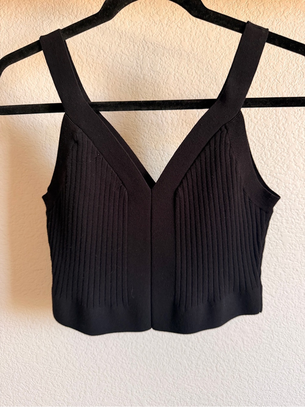 H&M Black Ribbed V-Neck Cropped Tank